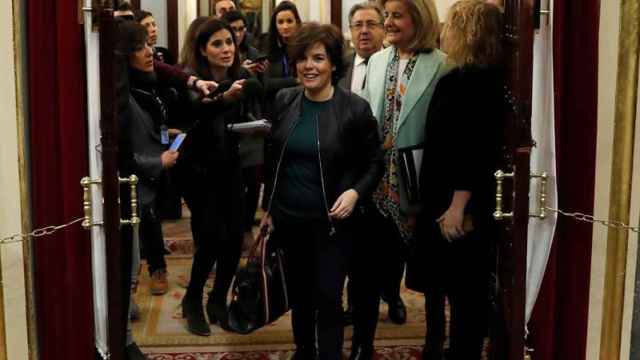 Soraya Sáenz de Santamaria, Fátima Báñez y Juan Ignacio Zoido ayer en el Congreso / EFE