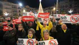 Protestas en Reus en la noche del miércoles, tras la detención de los concejales, ya en libertad / EFE