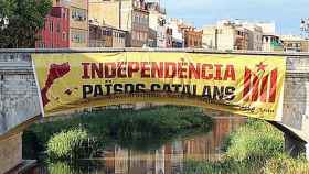 Pancarta reivindicativa de la independencia de los Països Catalaes