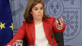 La vicepresidenta del Gobierno, Soraya Sáenz de Santamaría, en la rueda de prensa de este viernes