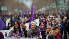 Un grupo de mujeres en una manifestación por el Día Internacional de la Mujer en Barcelona / David Zorrakino - EUROPA PRESS