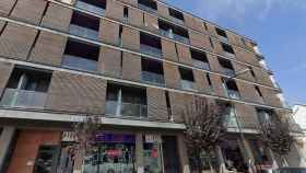 El bloque de pisos de Balaguer donde apareció la mujer muerta con un cuchillo clavado en el abdomen / GOOGLE STREET VIEW