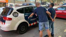 Los Mossos d'Esquadra detienen a un presunto ladrón / MOSSOS