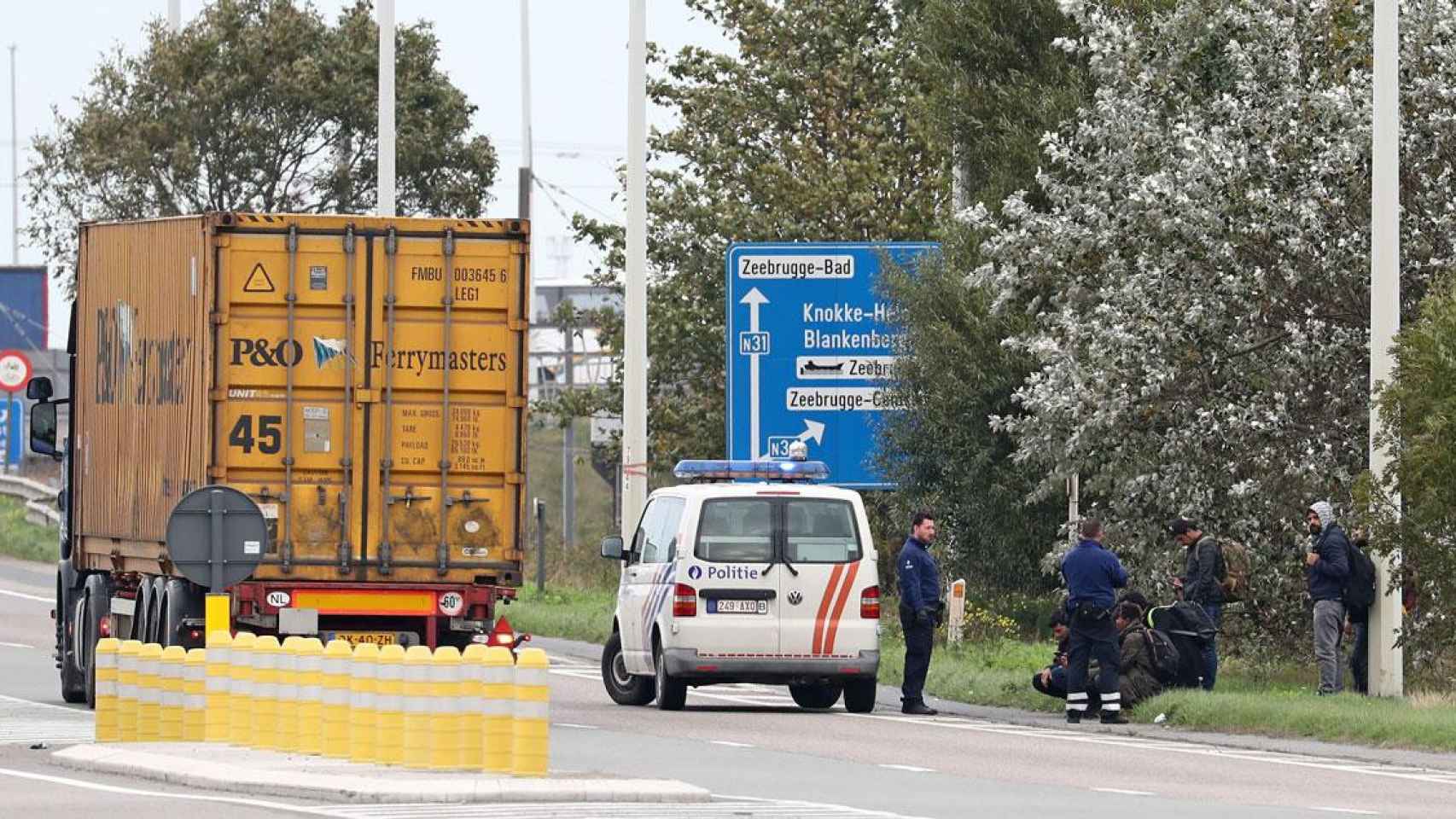 Un grupo de migrantes consigue salir de un camión en Alemania antes de asfixiarse / EUROPA PRESS