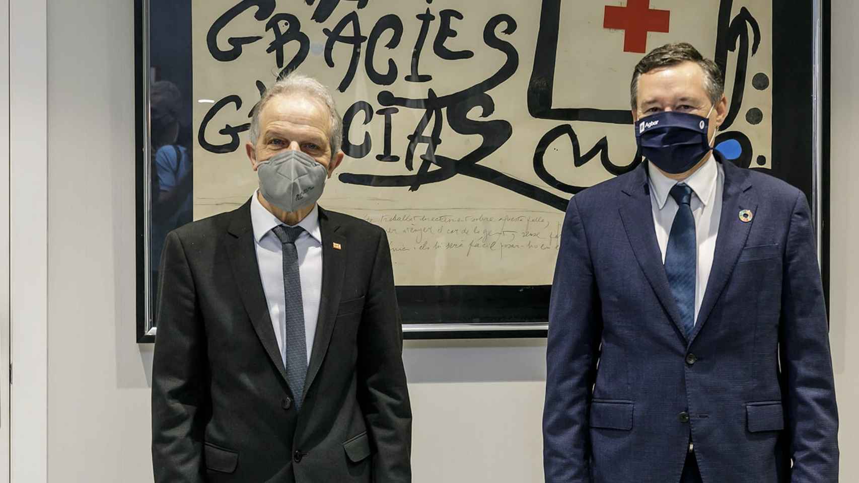 El presidente de Cruz Roja en Cataluña, Josep Quitet (i) junto a Ángel Simón / AGBAR