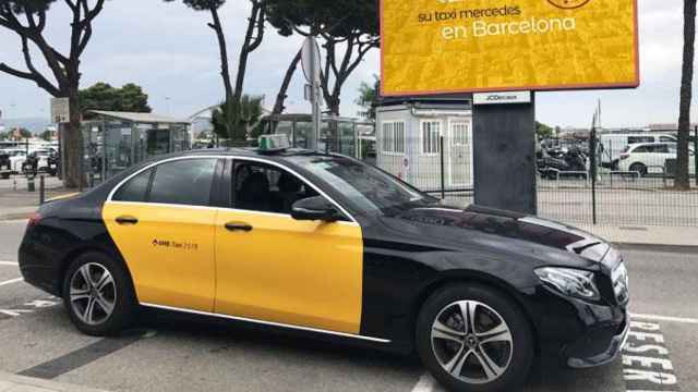 Imagen de un vehículo de Taxi Class, que utiliza solo Mercedes Benz en sus carreras / CG