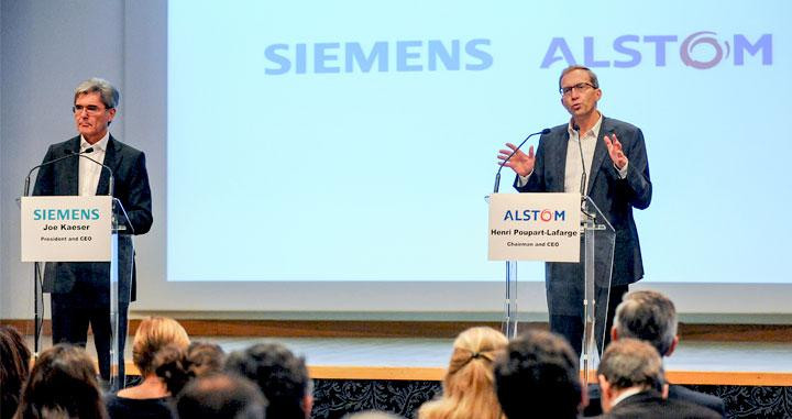 El presidente de Siemens, Joe Kaeser (i), y el responsable de Alstom, Henri Poupart-Lafarge (d), en el anuncio de fusión de septiembre de 2017 / SIEMENS