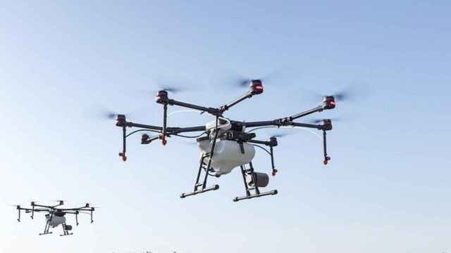 Dos drones en pleno vuelo / PIXABAY