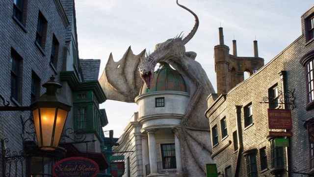 Escenario de Harry Potter en el parque temático Universal Studios / Kes Sinanan EN PIXABAY