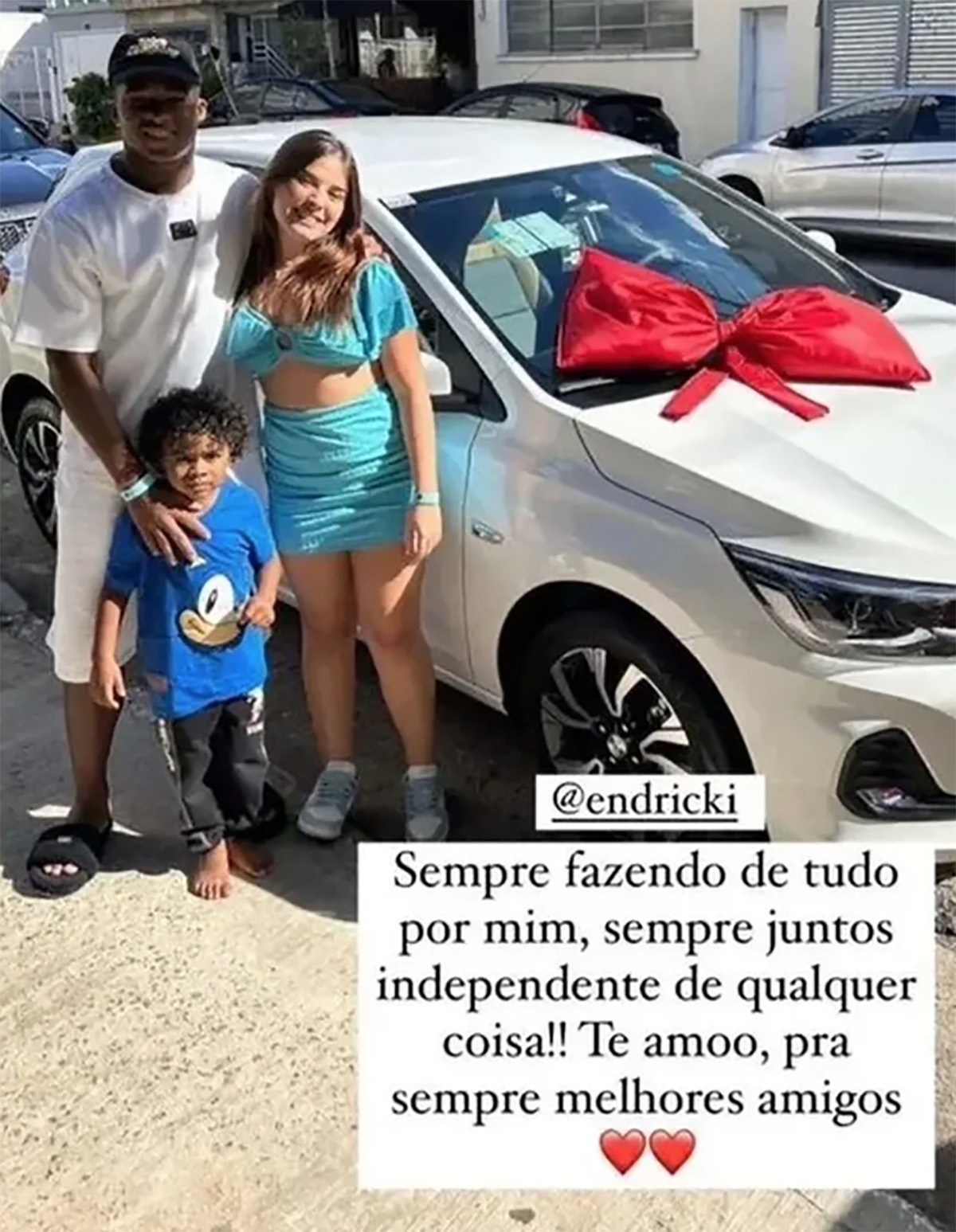 Endrick regala un coche a su exnovia Lara Hernandes / REDES