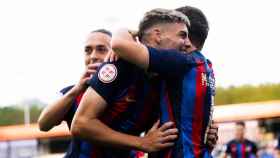 El abrazo de los jugadores del Barça B, tras ganar al Real Murcia / FCB