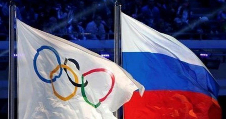 Bandera de los Juegos Olímpicos y Rusia / EFE