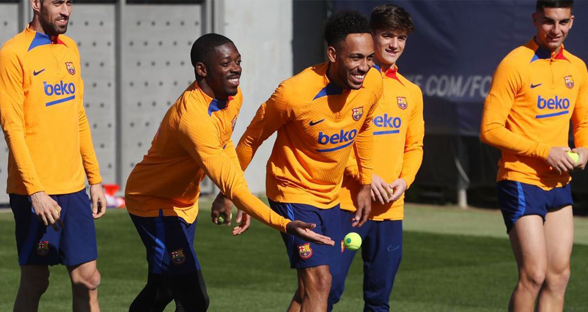 La conexión Dembelé-Aubameyang en un entrenamiento con el Barça / FCB