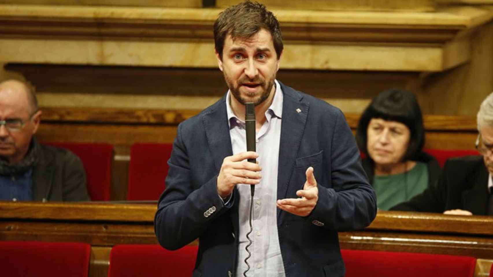 El 'conseller' catalán de Sanidad, Toni Comín, en el Pleno del Parlamento catalán.