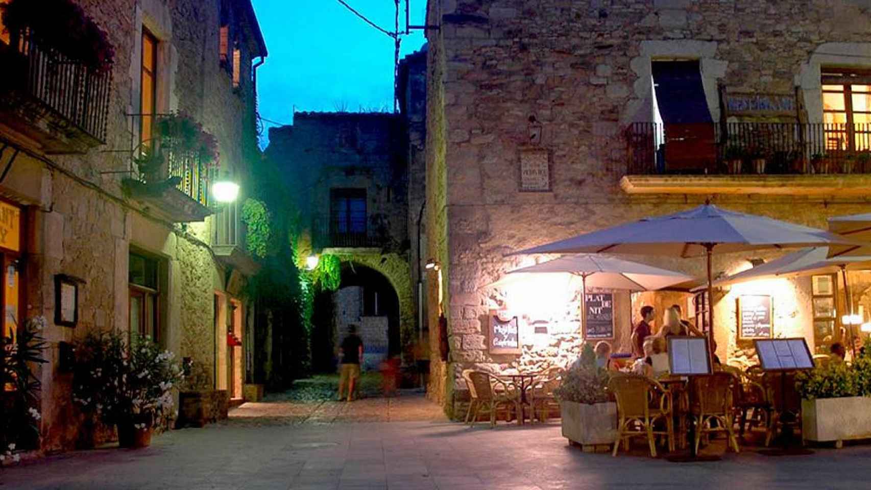 El pueblo medieval de Peratallada en la Costa Brava en la provincia de Girona