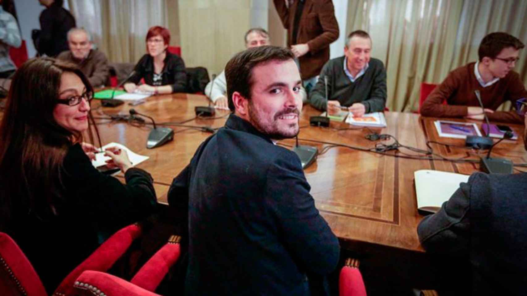 Los equipos negociaciones de IU y Podemos en un encuentro anterior.