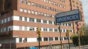 Fachada de la entrada a urgencias del Hospital Trueta de Girona / EP
