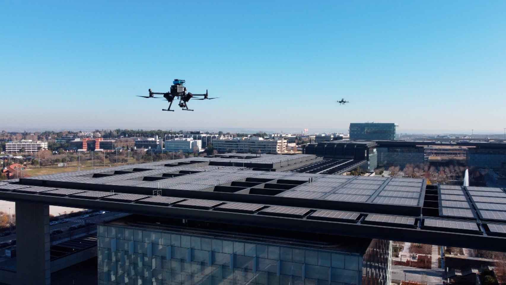 Un par de drones controlado por la tecnología de Unmanned Life / CEDIDA