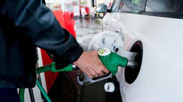 La gasolina da una tregua a los consumidores tras alcanzar máximos históricos / EUROPA PRESS