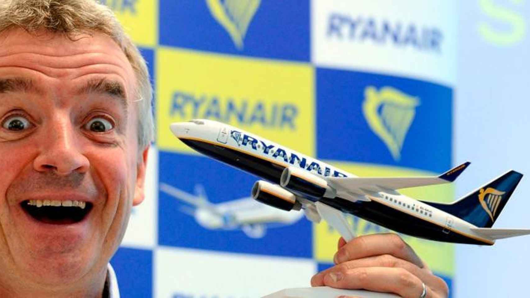 Ryanair se opone a que los tribunales españoles juzguen sobre los contratos de sus empleados / EFE