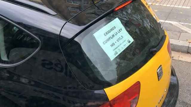 Un taxi protesta contra las licencias VTC / CG