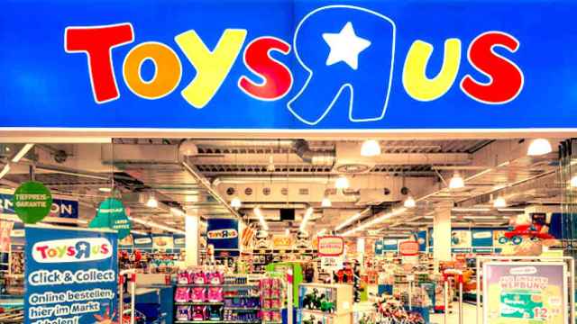Ua foto de archivo de una tienda Toys “R” Us