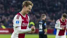 Frenkie de Jong celebra un gol con el Ajax / EFE
