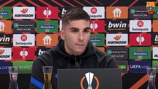 Ferran Torres, en la rueda de prensa previa a la Europa League / FCB