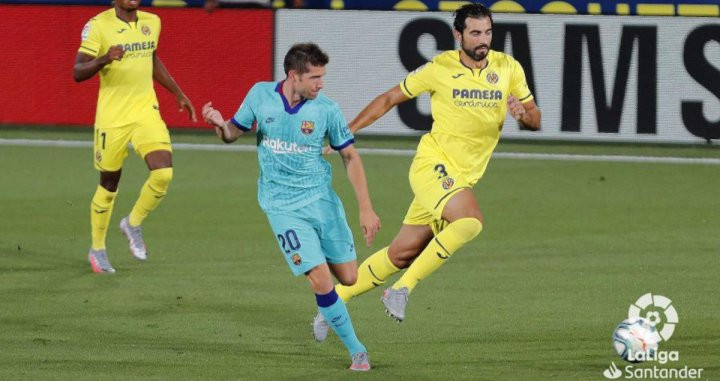 Sergi Roberto, en una acción contra el Villarreal | La Liga