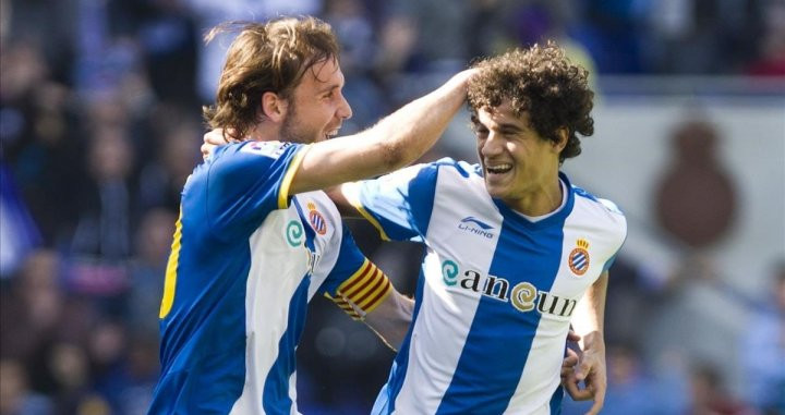 Joan Verdú y Coutinho celebrando un gol con el Espanyol / EFE