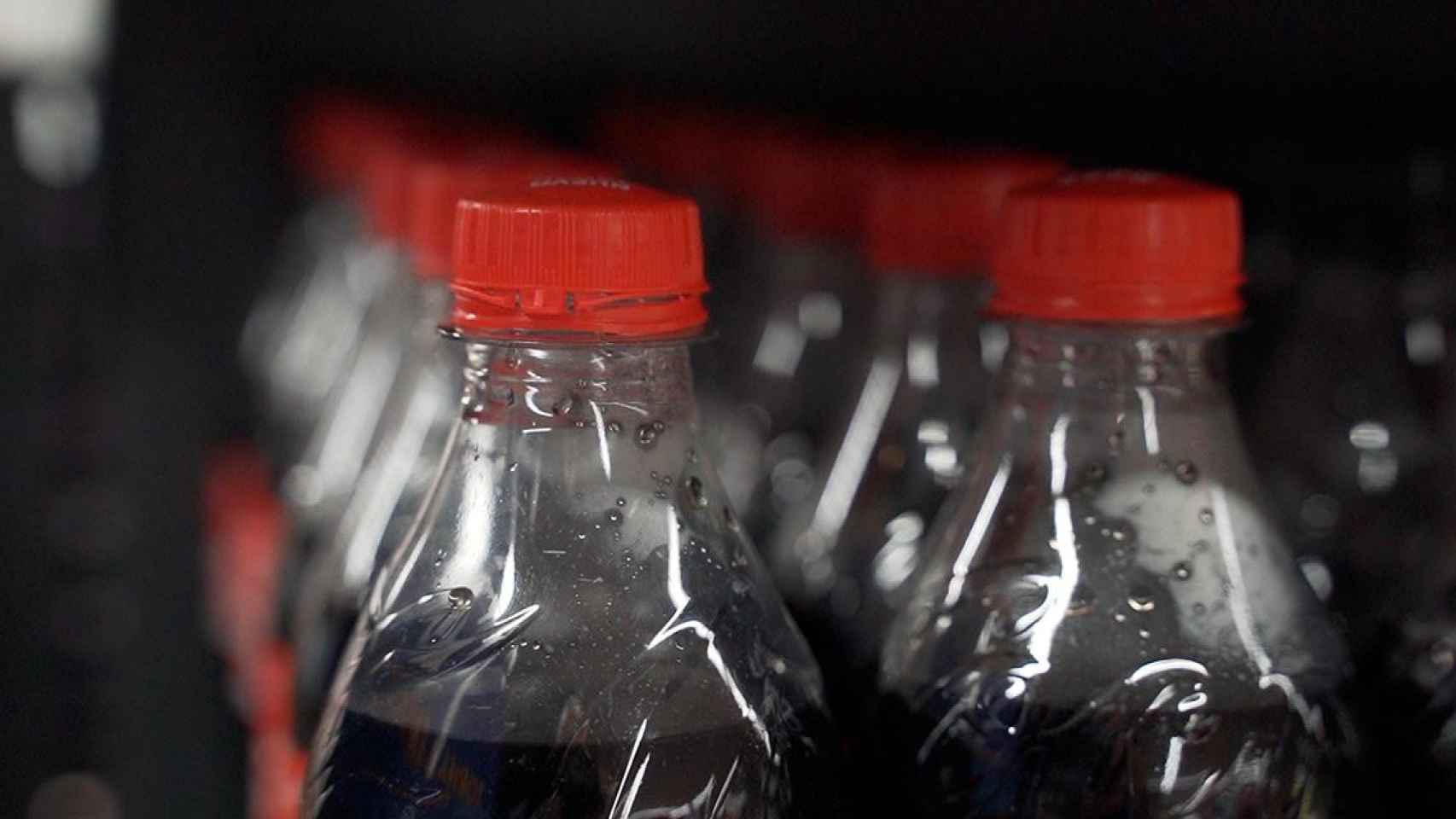 Coca-Cola trabaja para que a finales de 2021 todos sus envases de plástico sean 100% reciclados / COCA-COLA