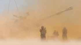 Artillería del Ejército israelí en acción en plena escalada de violencia en la Franja de Gaza / ABIR SULTAN - EFE