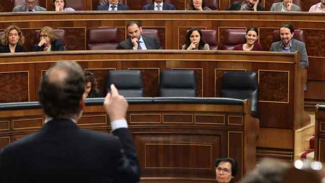 Mariano Rajoy replica a Pablo Iglesias en el pleno del Congreso del miércoles / EFE