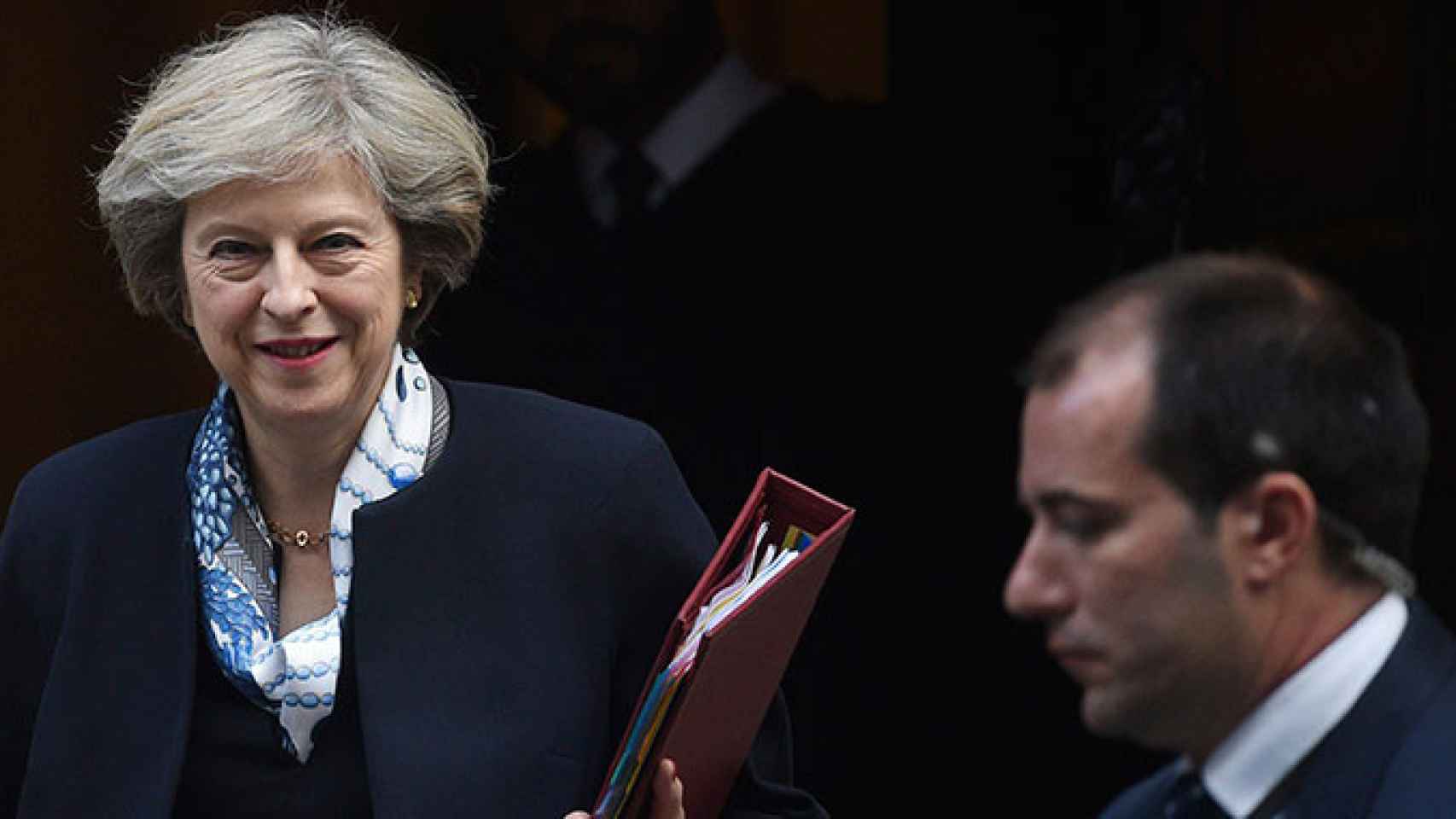 La primera ministra británica, Theresa May, a la salida de su residencia en Downing Street el 12 de octubre / EFE