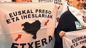 Asistentes a la manifestación de este sábado en Bilbao reclaman el acercamiento al País Vasco de los presos de la banda terrorista ETA