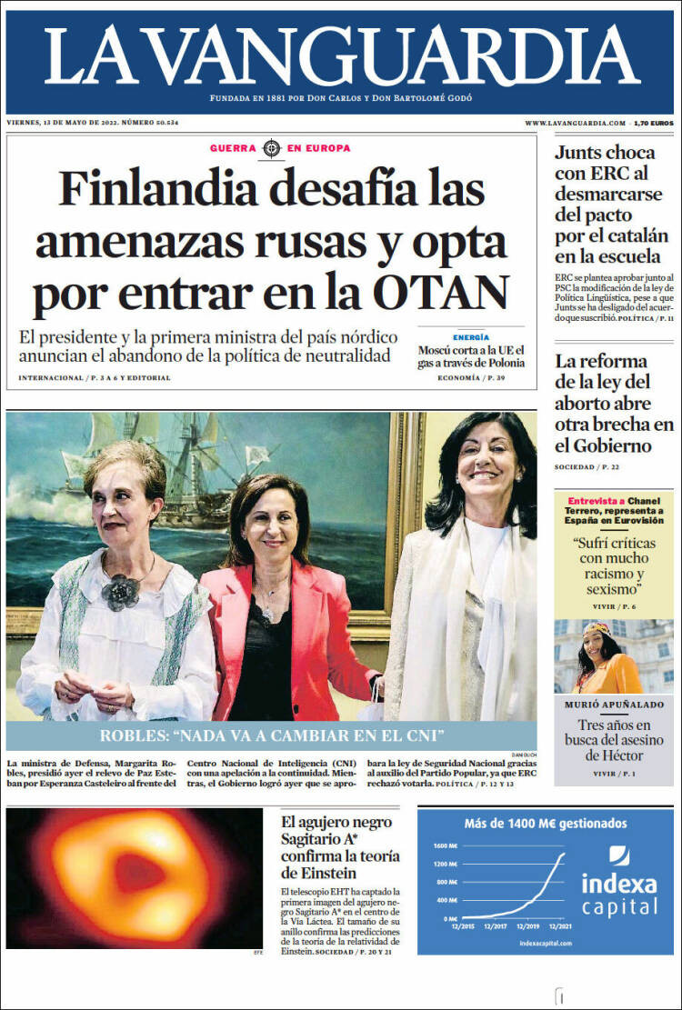 La portada de 'La Vanguardia' del viernes 13 de mayo de 2022 / LA VANGUARDIA