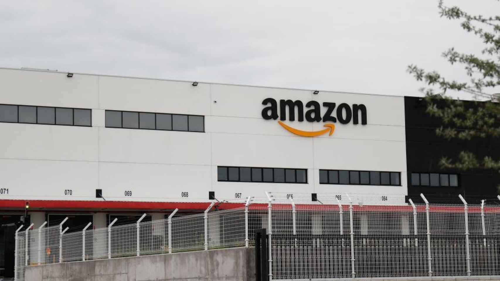 Un centro logístico de Amazon en imagen de archivo