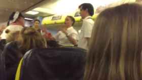 Ryanair echa a un grupo de pasajeras ebrias que iban a Alicante