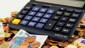 Una calculadora y dinero / Bruno /Germany EN PIXABAY