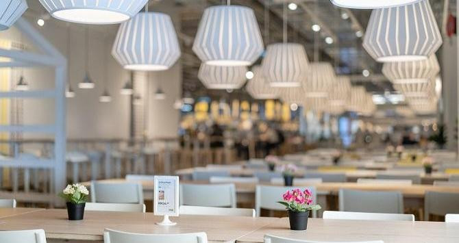 Zona restaurante de una tienda Ikea / THAM YUAN YUAN EN PIXABAY