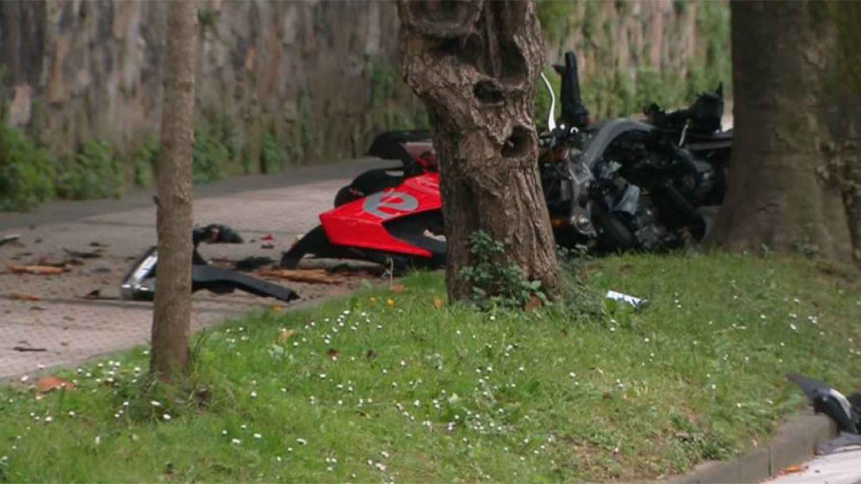 Accidente de un joven motorista en San Sebastián / EITB
