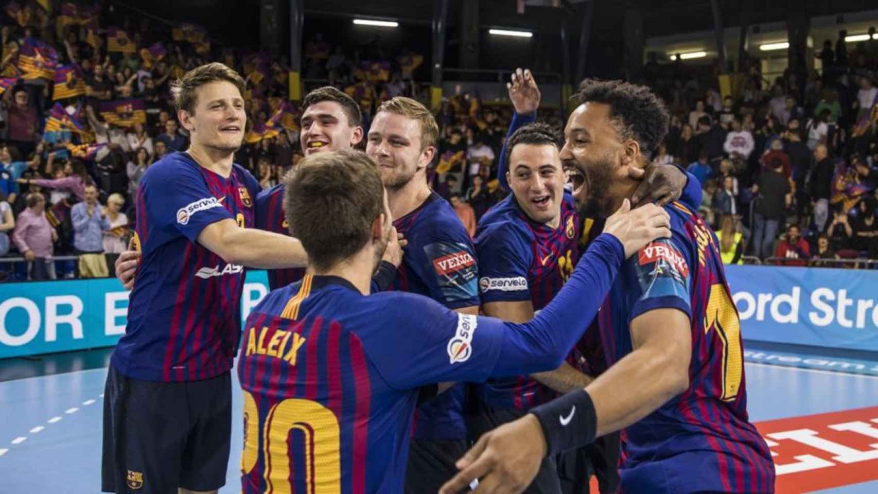 Los jugadores del Barça de Handbol celebran un triunfo | FCB