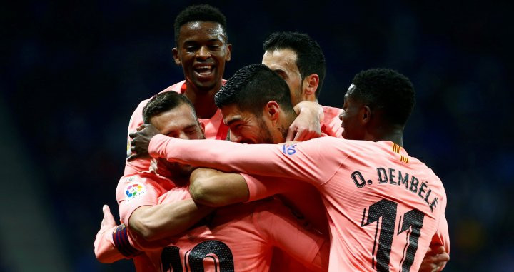 Los jugadores del Barça celebran el gol de Leo Messi frente al Espanyol / EFE