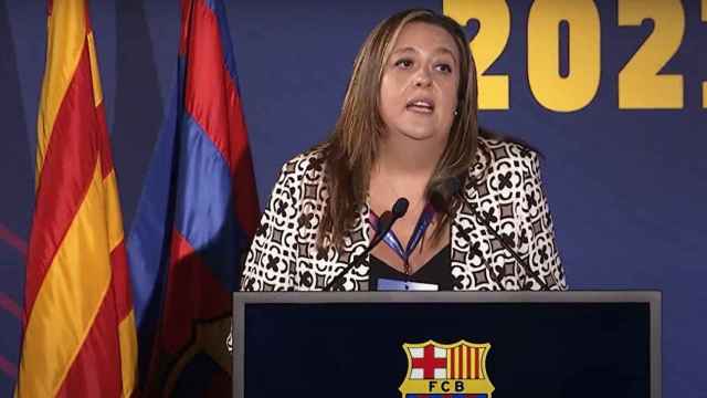 Elena Fort habla durante la asamblea de compromisarios sobre el Espai Barça / REDES