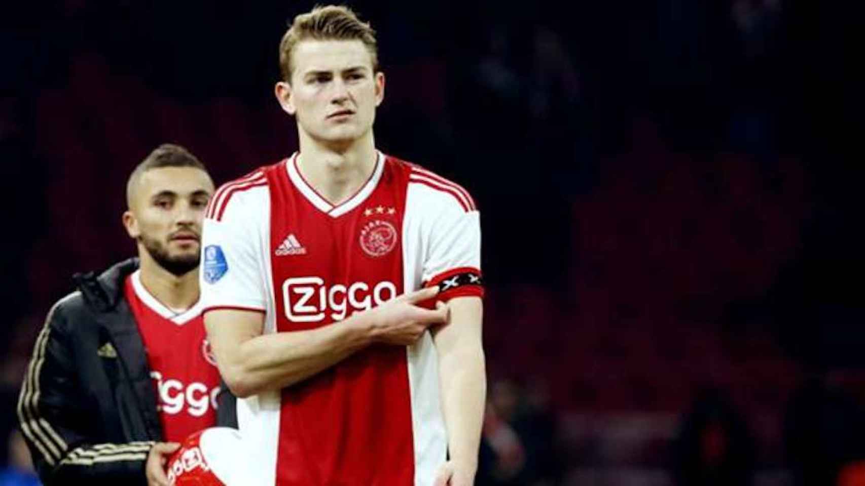 Una foto de Matthijs de Ligt durante un partido con el Ajax / Twitter