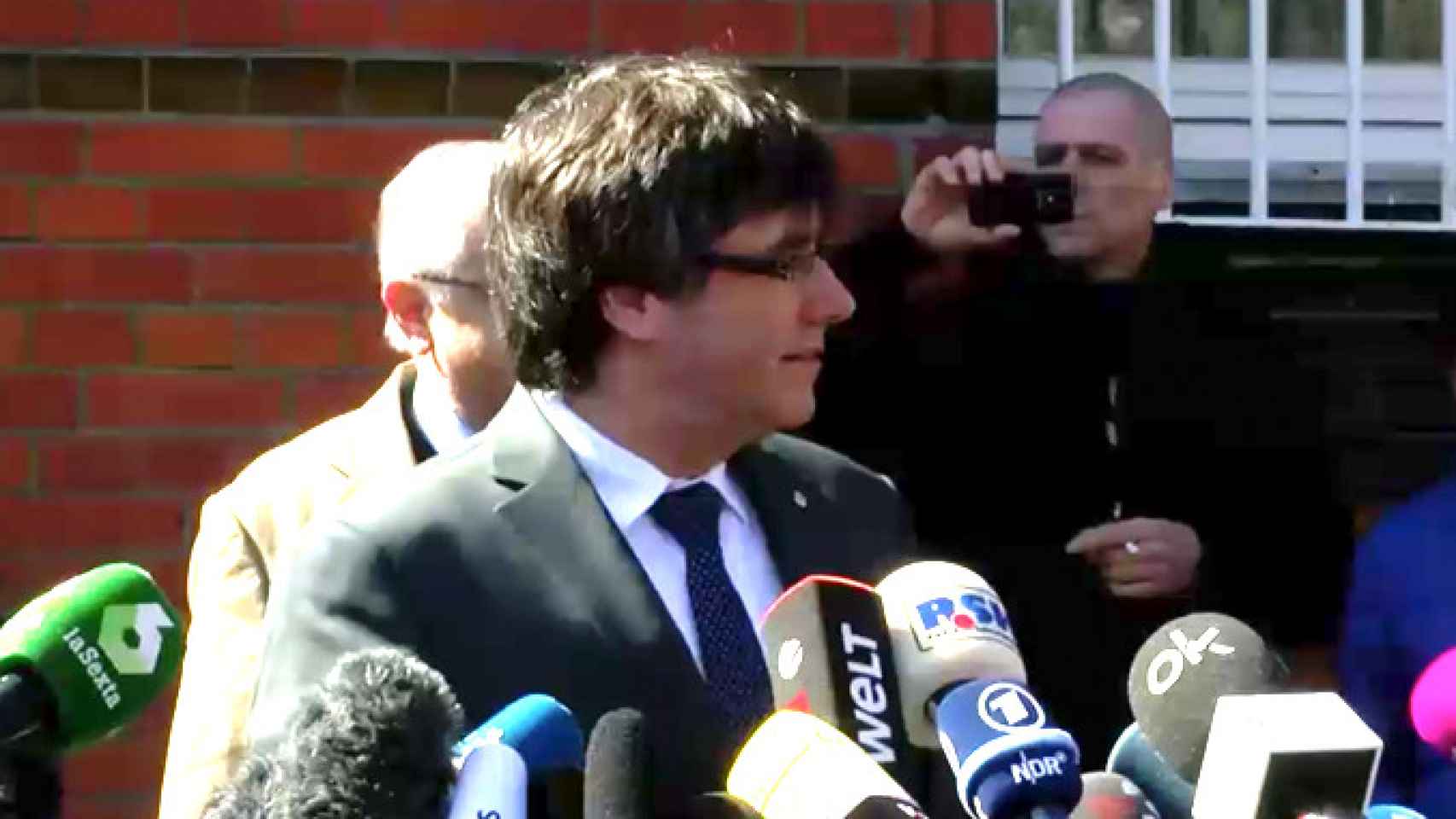 Carles Puigdemont a la salida de la prisión de Neumünster (Alemania) / CG