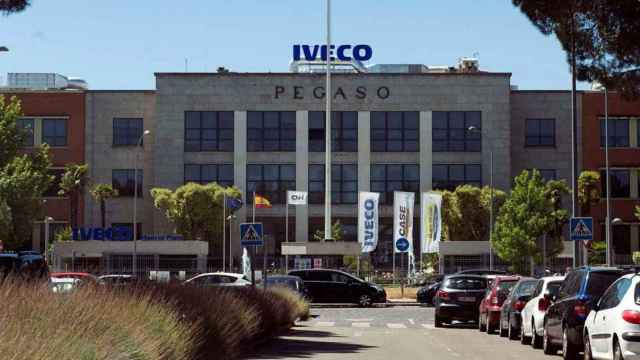 Entrada de uno de los edificios de Iveco / EFE