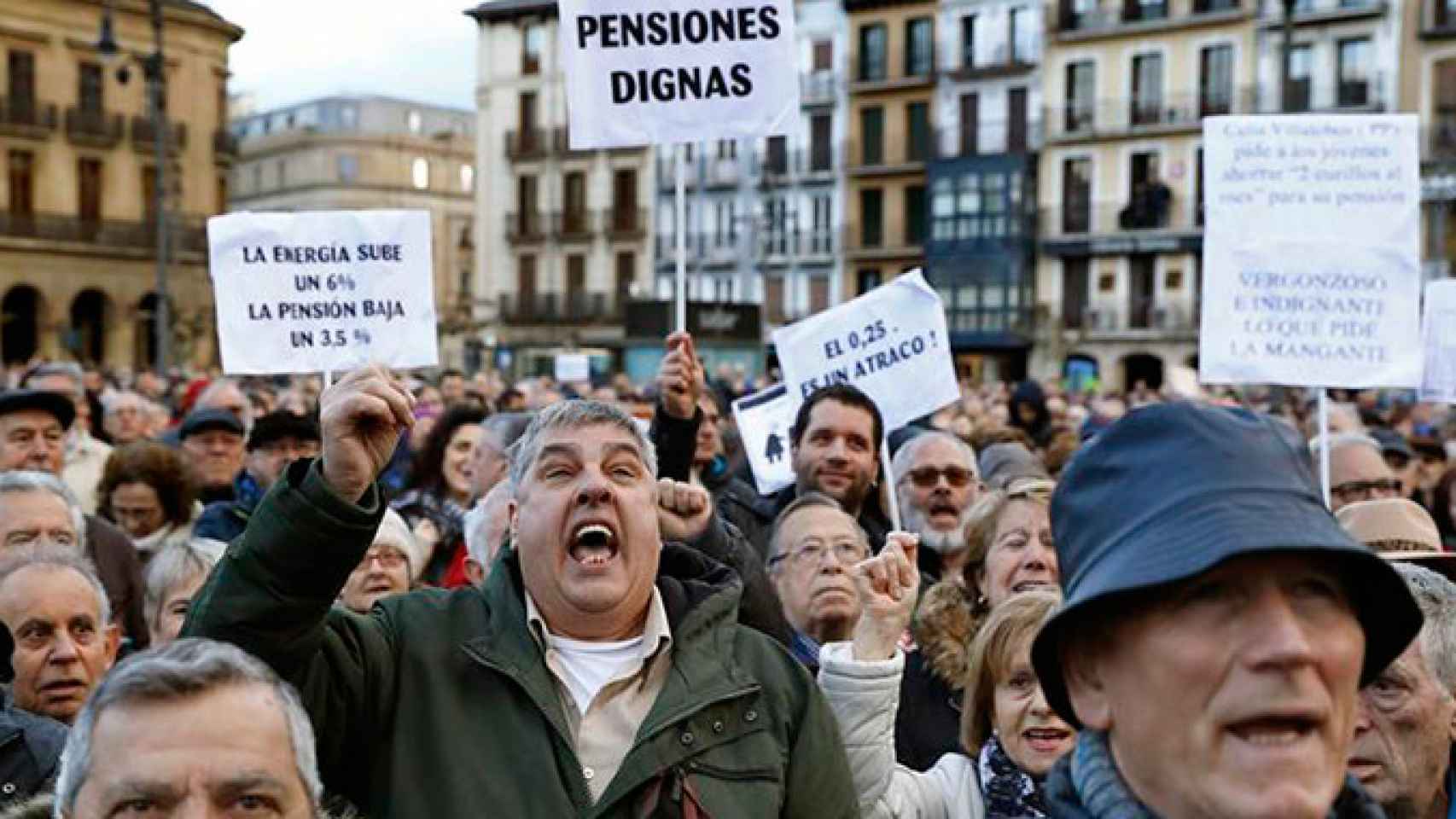 Subir las pensiones a golpe de deuda pública: directos a su privatización