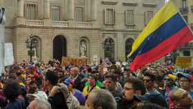 Venezolanos en la plaza Sant Jaume de Barcelona, foto de archivo