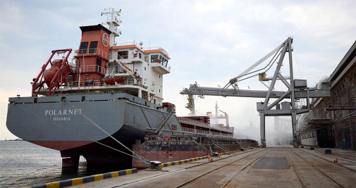 El carguero que ha salido del puerto de Odesa con grano ucraniano este lunes - UKRAINIAN PRESIDENTIAL PRESS SERVICE 